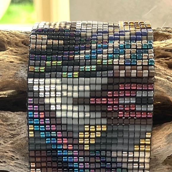 JULIE ROFMAN Boutique Handwoven “Night Cuff” Colorful Belted Bead Bracelet - Picture 9 of 9